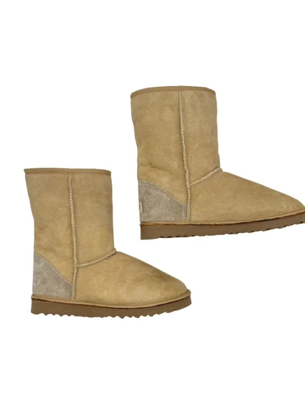 UGG Australia Classic Short Boots in Sand NWOT - Size 8